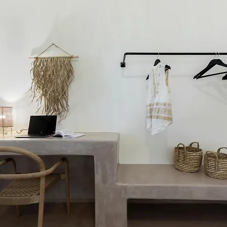 Acave Santorini Apartment Vothon