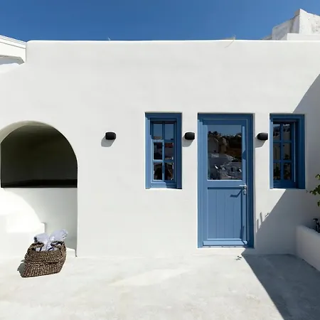 Acave Santorini Apartment Vothon