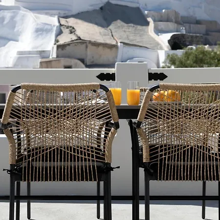 Acave Santorini Apartment