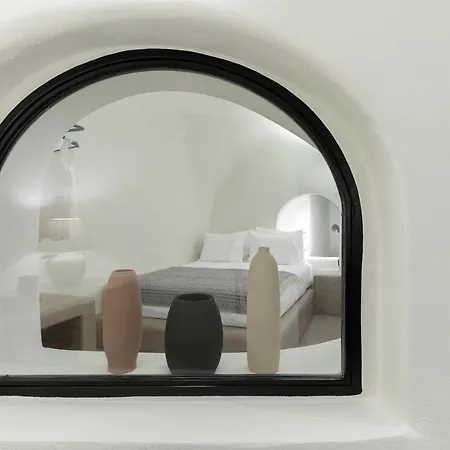 Acave Santorini *